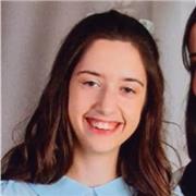 Antigua alumna con experiencia previa en clases particulares, especialmente de lengua castellana y literatura y matemáticas.